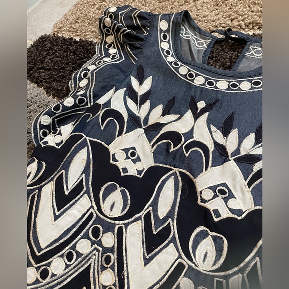 Parker Wyatt Eyelet Embroidered Denim Blue/Black S/SWomen’s Top/XS-Preowned Fast - Picture 9 of 16